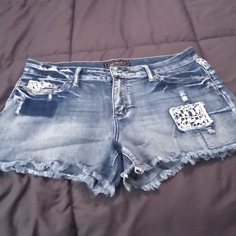 Women's denim shorts, Plus Size 16